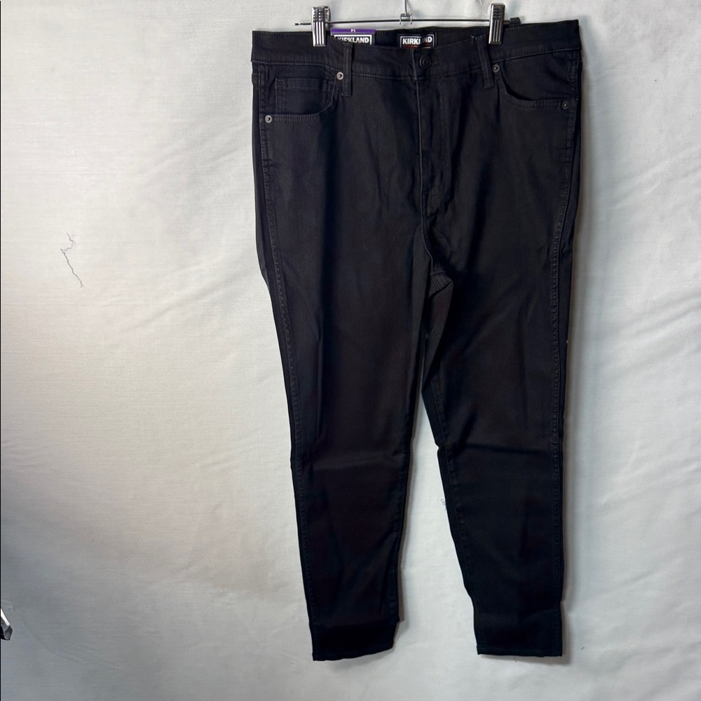 Kirkland Signature Women’s Slim Black Skinny Jeans